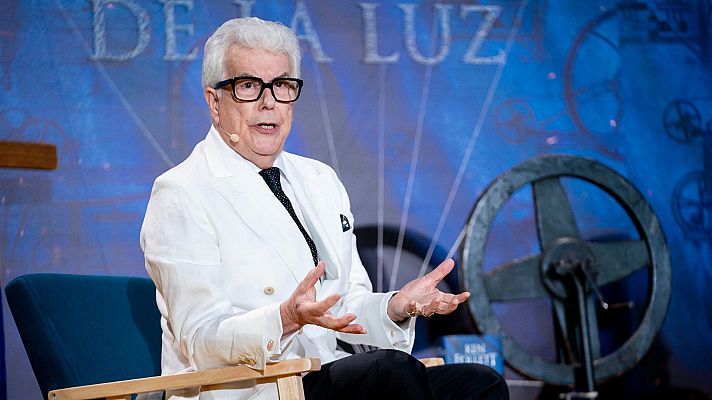 Telediario 1 - Ken Follet cierra la saga de los Pilares de la Tierra