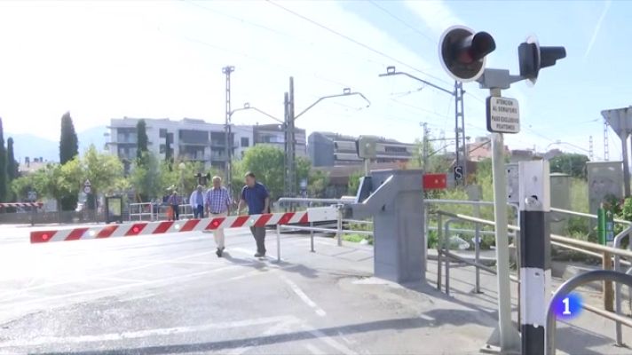 L'Informatiu - Maquinistes de tren, al límit per les imprudències dels usuaris