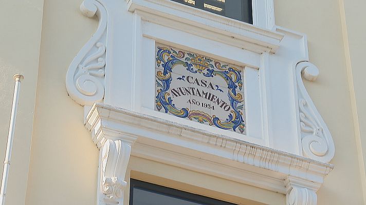 L'informatiu - Comunitat Valenciana - Piden la dimisión del vicealcalde de Godella por proponer un trío sexual a una concejala