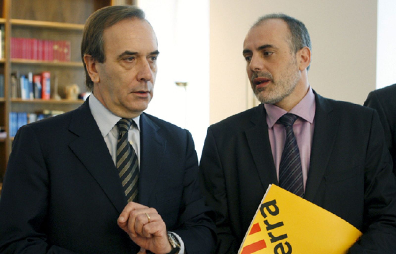 Izquierda Unida considera que sin coste presupuestario no puede haber acuerd | Ver