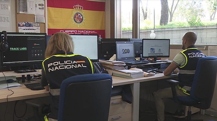 Telediario 2 - El detenido en Madrid por agresión sexual a su hija tenía antecedentes por tenencia de pornografía