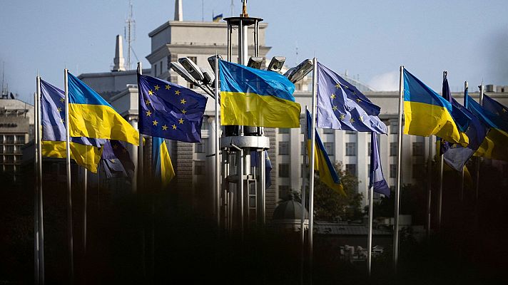 Telediario 1 - Los ucranianos miran a la posible adhesión a la Unión Europea entre las dudas y el optimismo