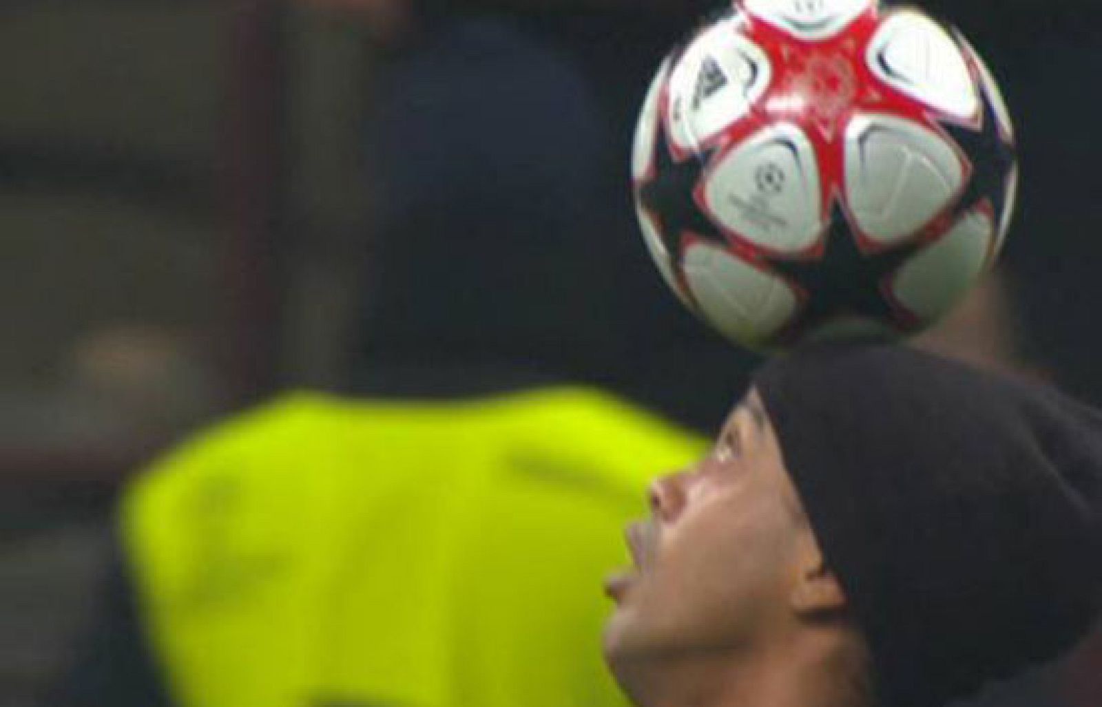 La otra cara de la Champions - Champions League | Ver