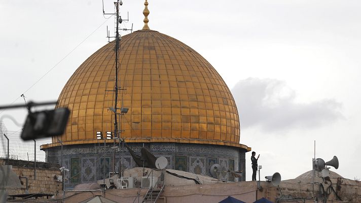 Telediario Fin de Semana - La embajada española en Israel pide a los turistas que no salgan de los hoteles y ha habilitado teléfonos 24 horas