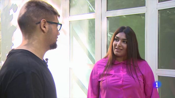 Telediario Fin de Semana - Escolarización de gitanos