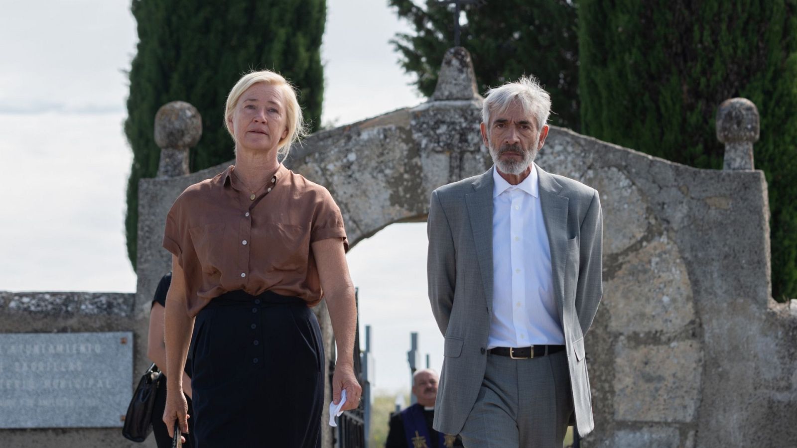 Cuéntame qué pasó - Un entierro rondará en la última temporada de Cuéntame - Cuéntame cómo pasó | Ver tráiler