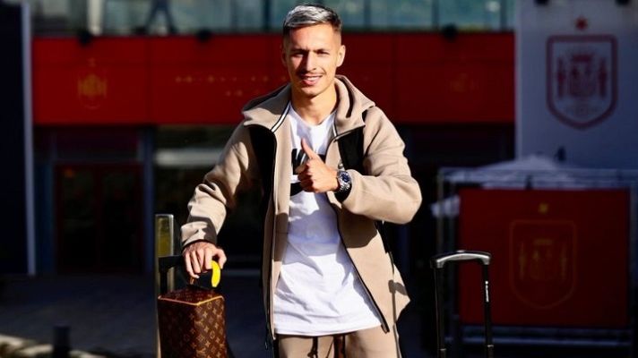 Telediario 1 - España se concentra con un ilusionado Bryan Zaragoza