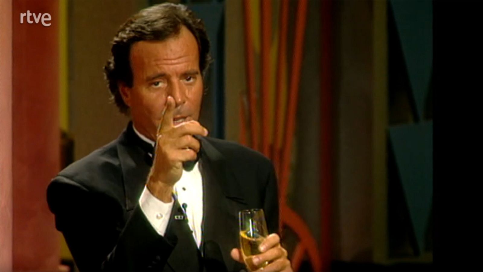 ¿Y ahora qué? - Especial Año Nuevo 1993 - Especiales de Navidad | Ver