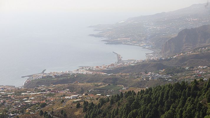 Telediario 1 - Canarias suspende las clases hasta el próximo lunes por las altas temperaturas