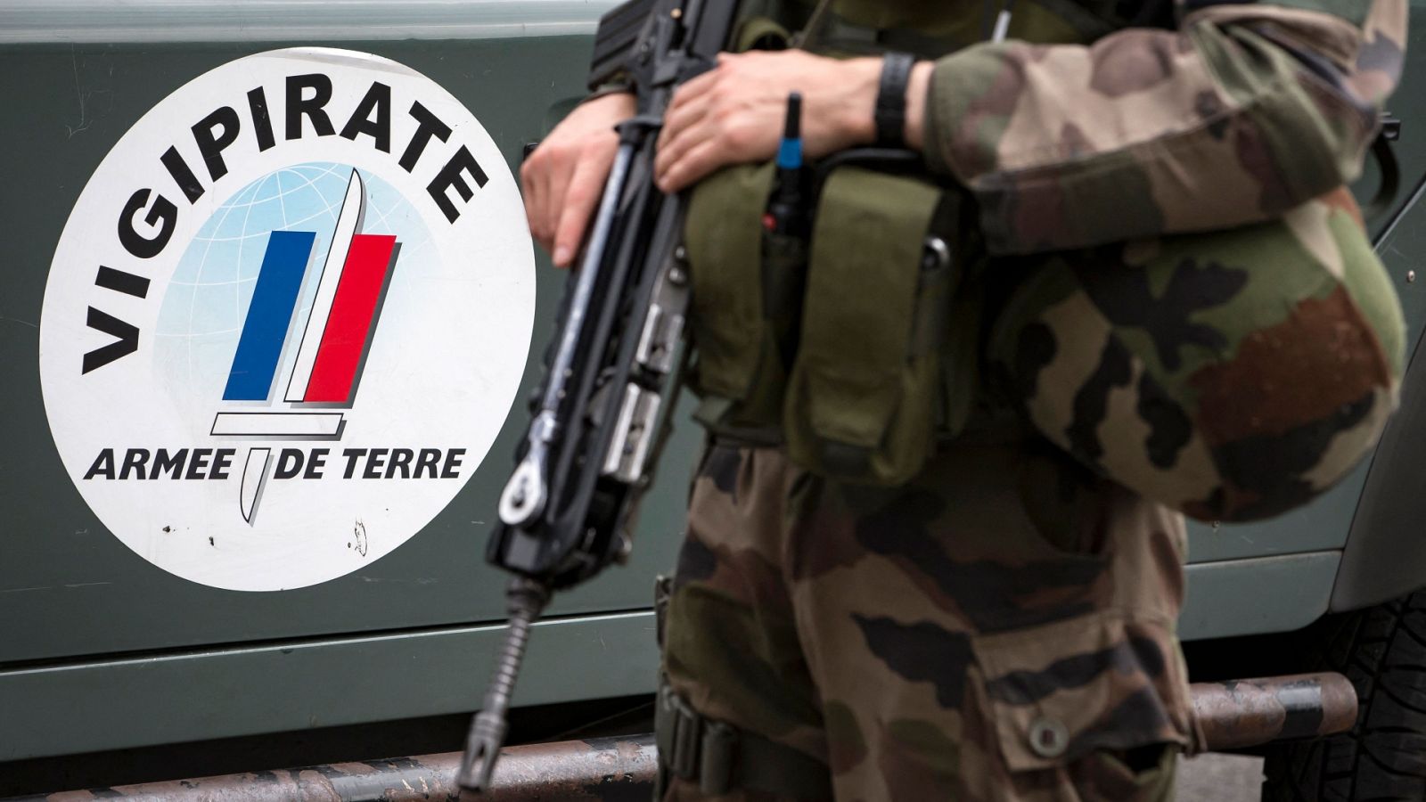 Francia despliega a miles de militares por temor a nuevos atentados