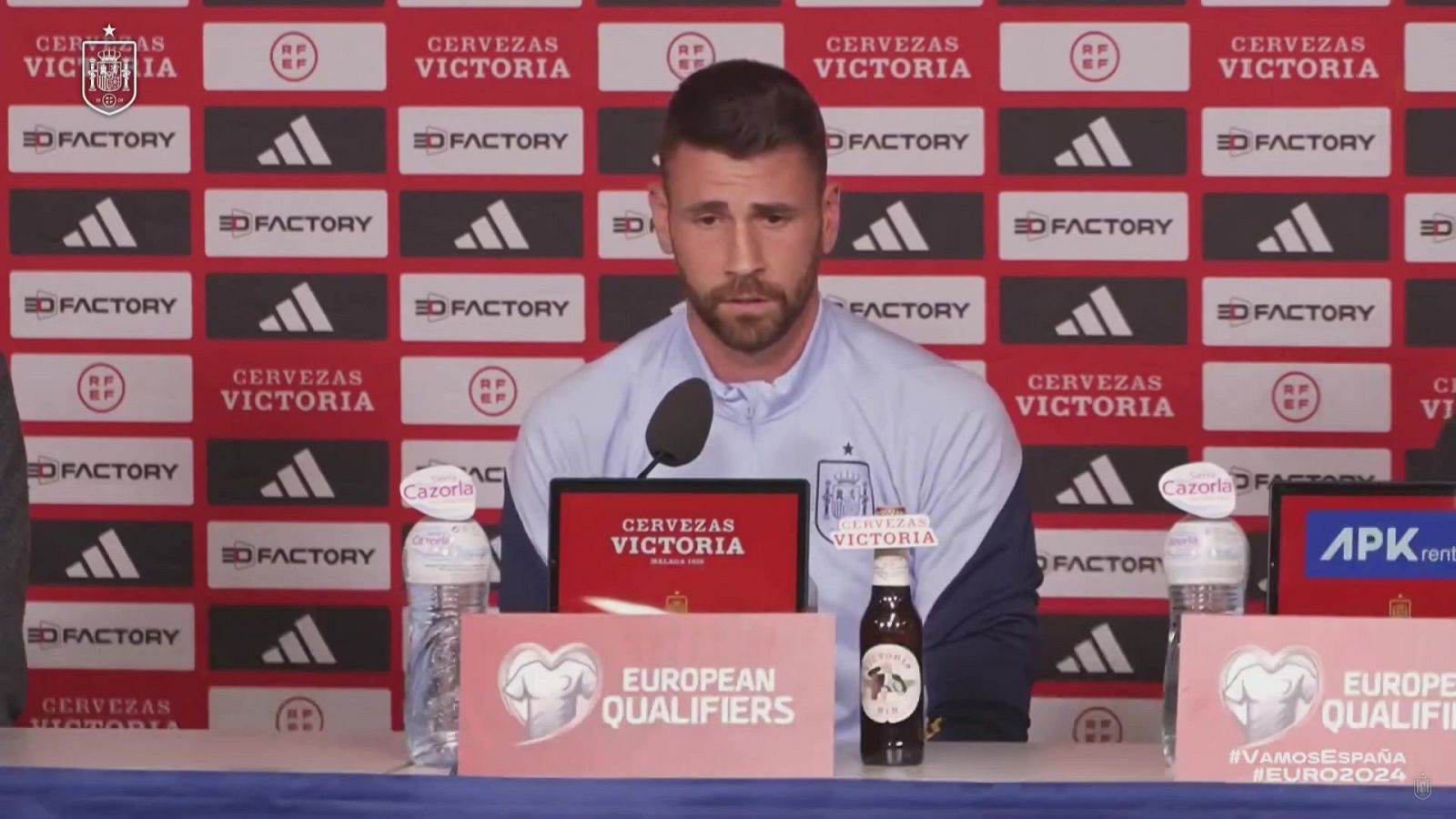 Fútbol - Rueda de prensa de Luis de la Fuente, seleccionador nacional absoluto y de Unai Simón, jugador de la selección - ver ahora