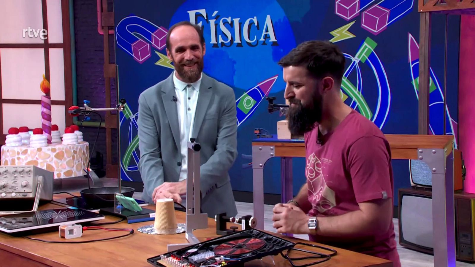 Física con Adrián García: Placas de inducción Descripción