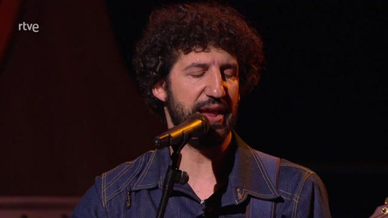 Culturas 2 - Marwan interpreta 'Pensábamos que el amor era solo una fiesta'