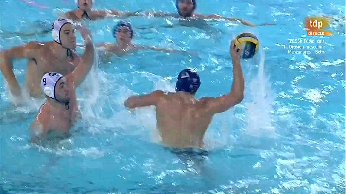 Waterpolo - Alberto Barroso lidera la remontada de Sabadell que gana en la piscina de Novi Beograd