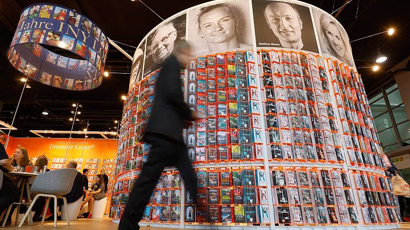 La tensión por la guerra en Gaza salpica a la Feria del Libro de Fráncfort | Ver