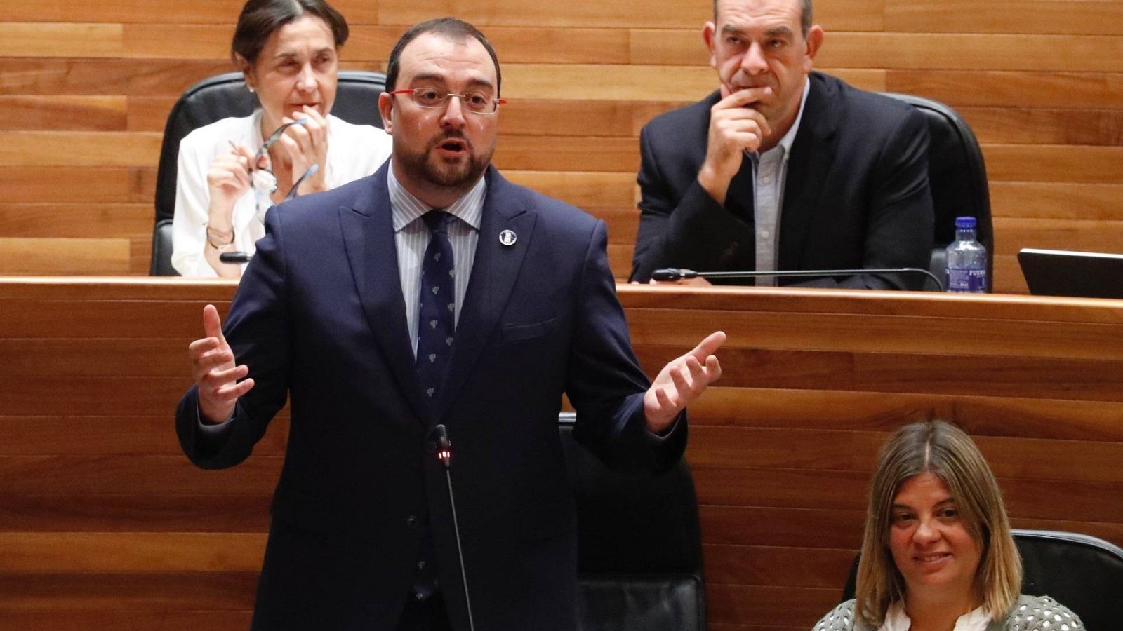 Barbón (PSOE) cree que el PP quiere "convetir el Senado en una sucursal de la calle Génova" - La hora de La 1 | Ver