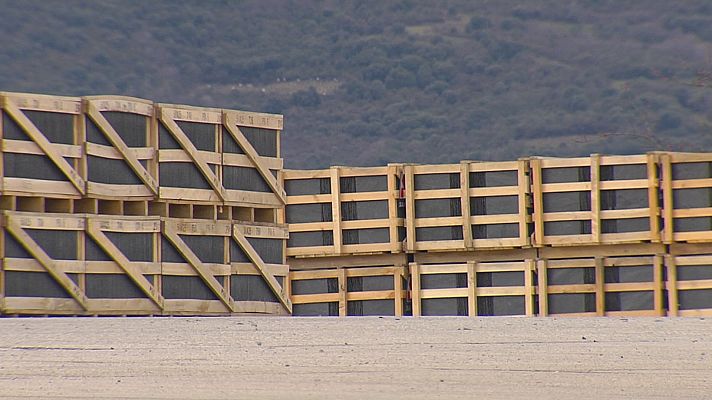 Telexornal - Galicia - O conflito pola titularidade do terreo pon en risco 250 empregos nunha empresa de lousa de Valdeorras