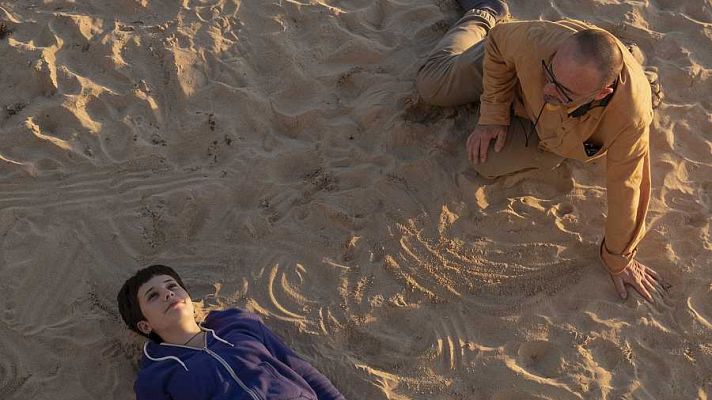 Telediario 1 - Martín Cuenca presenta en Valladolid 'El amor de Andrea': la separación de unos padre desde la mirada de los hijos