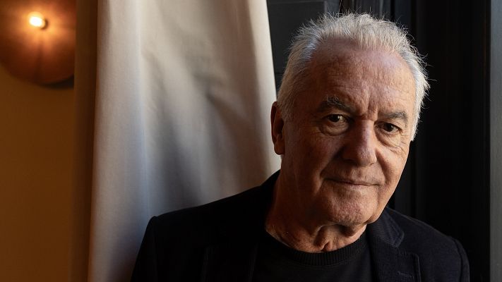 Telediario 1 - Víctor Manuel, desde sus inicios a la gira por sus 75 años