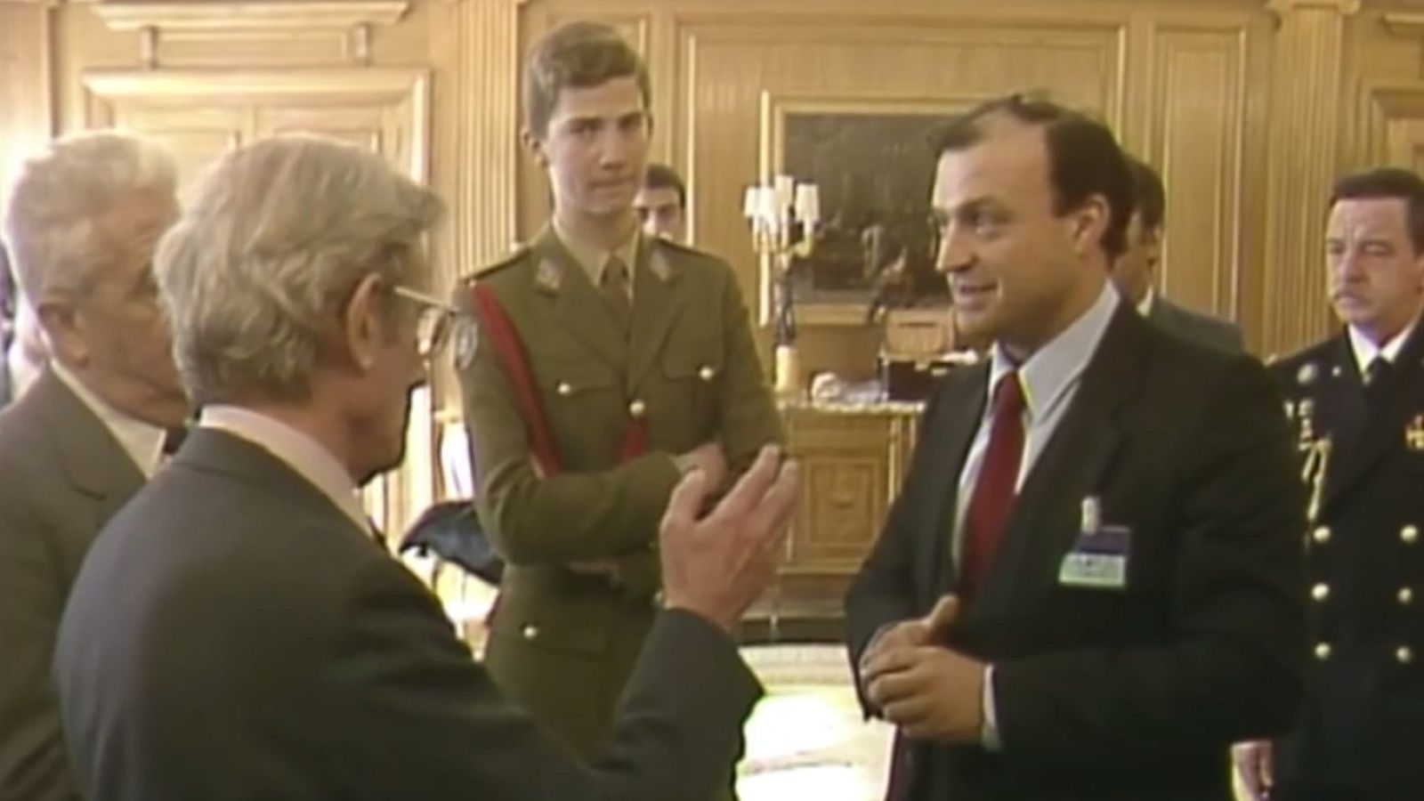 El detrás de cámara del príncipe Felipe, 38 años después de su juramento de la Constitución