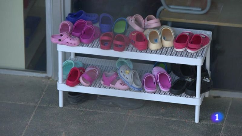 Els Mossos investiguen dues monitores de menjador d'una escola de Vallirana per presumptes agressions sexuals a menors