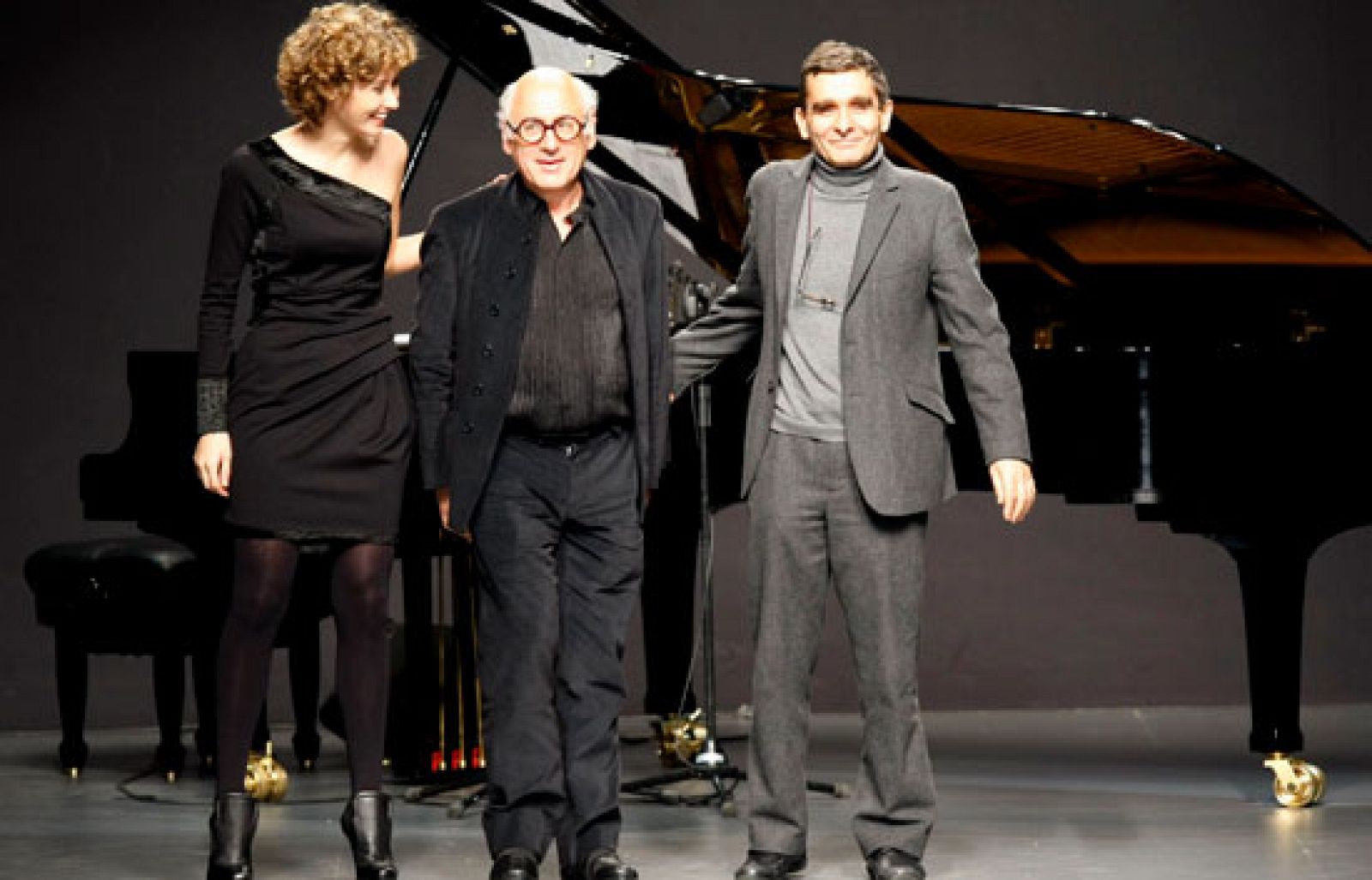 Adolfo Domínguez invita a Michael Nyman a la Cibeles Madrid Fashion Week | Ver