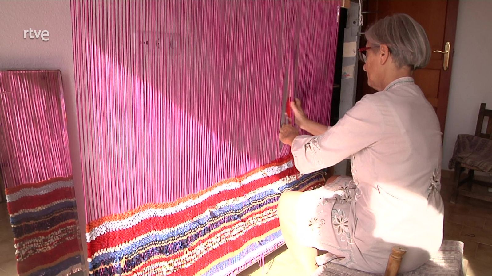 Teresa Lanceta en su estudio - Atención obras | Ver