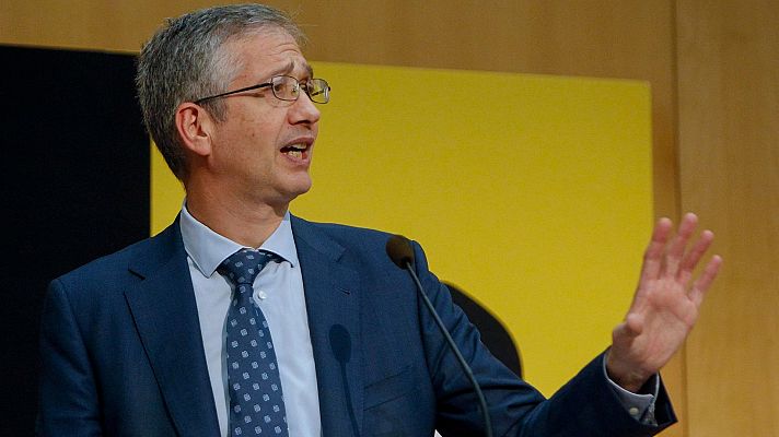 Informativo 24h - De Cos justifica mantener los tipos por el riesgo de recesión