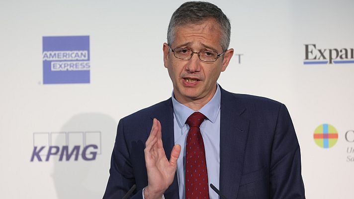 Telediario 1 - Hernández de Cos ve "prematuro" bajar los tipos de interés ante una posible recesión en la eurozona