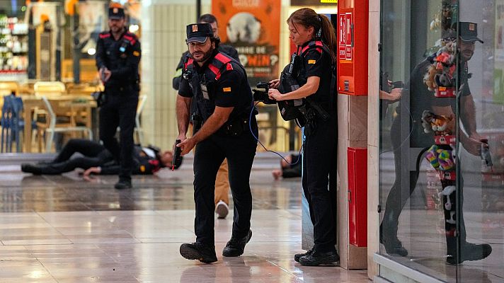 Telediario 1 - Barcelona completa el mayor simulacro antiterrorista en Cataluña
