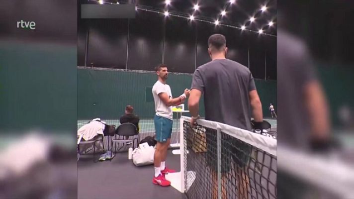 Telediario 2 - Djokovic y Alcaraz entrenan juntos en el Masters 1000 de París