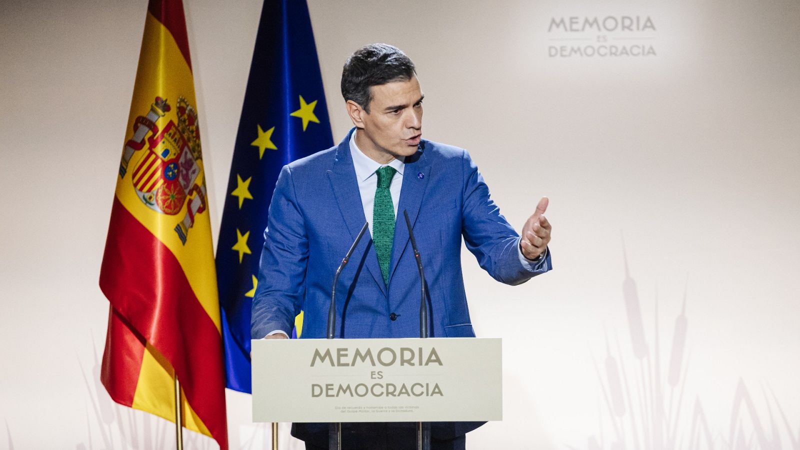 El Gobierno homenajea a las víctimas de la Guerra Civil y la dictadura | Ver