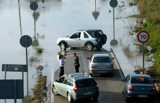 Telediario 1 - Telediario en 4' - 20/02/10