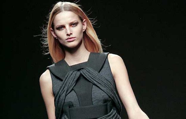  - Amaya Arzuaga en Cibeles 2010