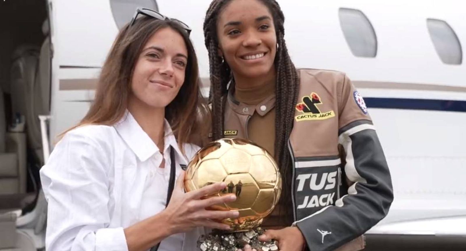 Aitana Bonmatí y Salma Paralluelo ya están con España | Ver