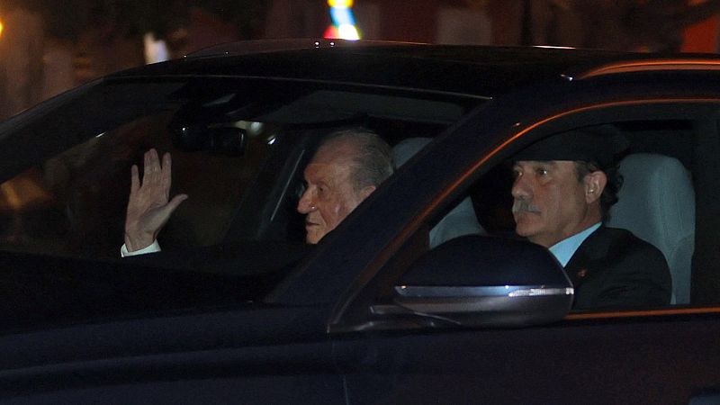 El rey emérito acude a la cena en honor a Leonor