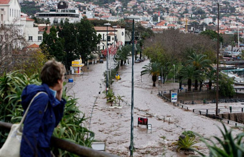 Al menos 32 muertos en Madeira | Ver