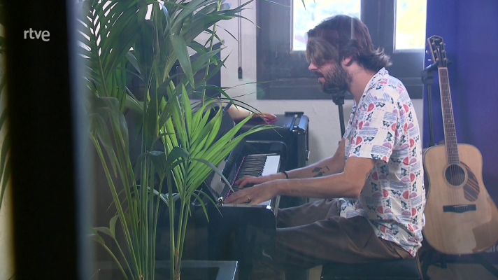 Atención obras - Salvador Sobral