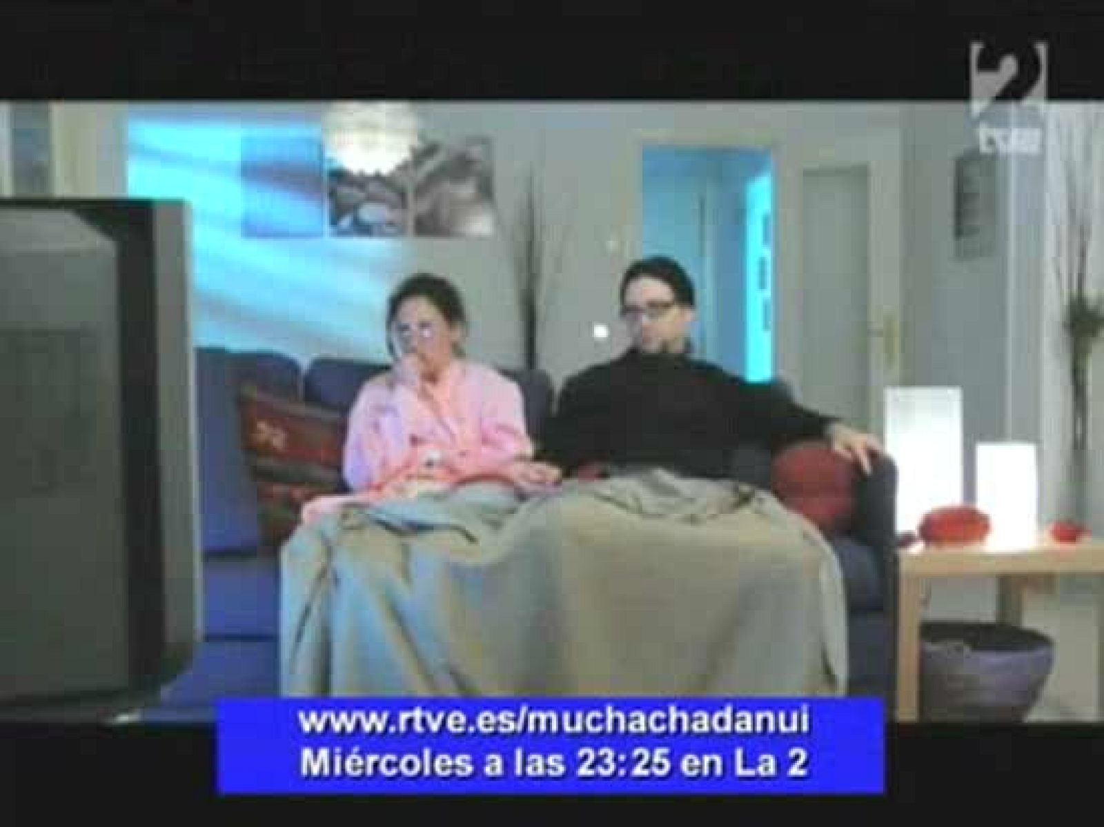 Muchachada Nui - Una llamada de lo más extraña - Muchachada Nui | Ver