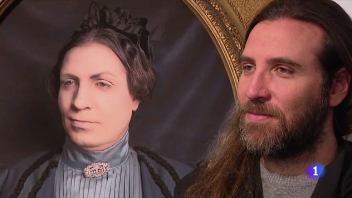 Telediario 2 - El artista Christian Fuchs se transforma en sus antepasados