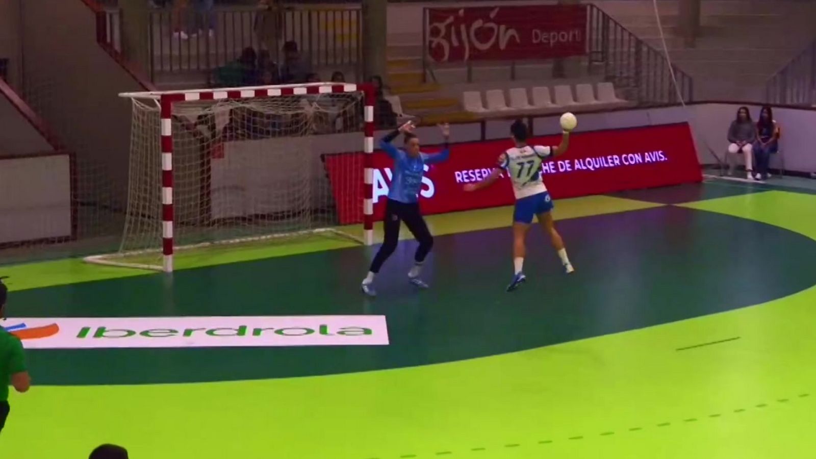 Balonmano - Liga Guerreras Iberdrola 10ª jornada: Motive.Co Gijón Balonmano La Calzada - Caja Rural Aula Valladolid - ver ahora