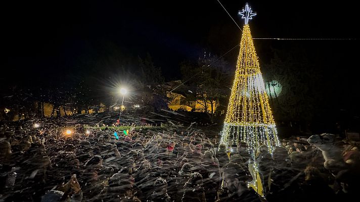 Telediario 2 - La campaña navideña se adelanta a noviembre: ¿nos satura o funciona la estrategia?