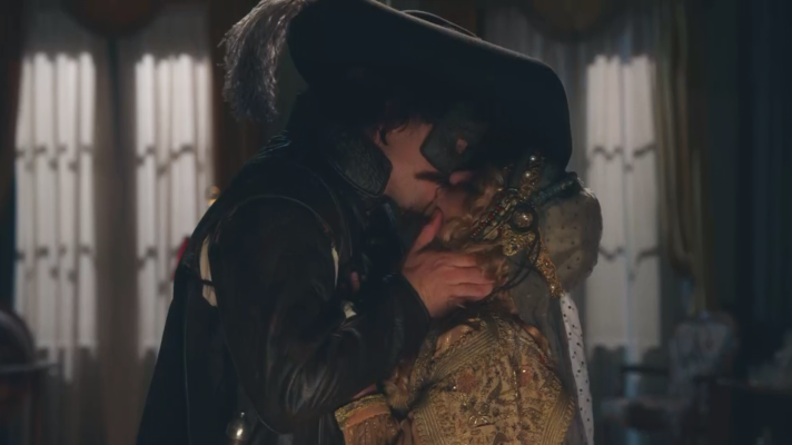 La promesa - La Promesa: Jana y Manuel se besan apasionadamente en la fiesta de disfraces