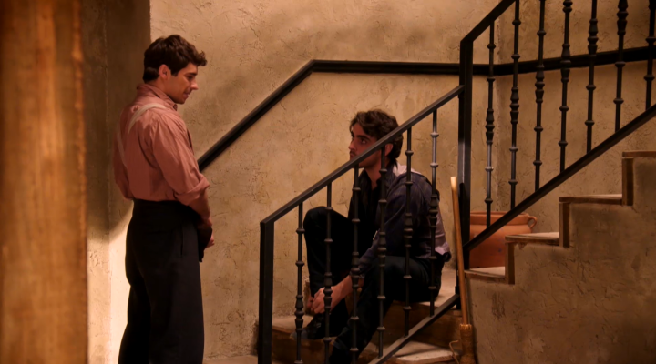 Salón de té La Moderna - Emilio vuelve a la corrala y hace las paces con Raimundo