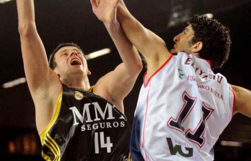 Caja Laboral 50-78 Real Madrid - Baloncesto en RTVE | Ver