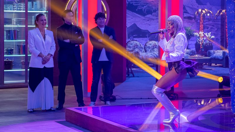 Lorena Castell vuelve para revolucionar las cocinas | Ver