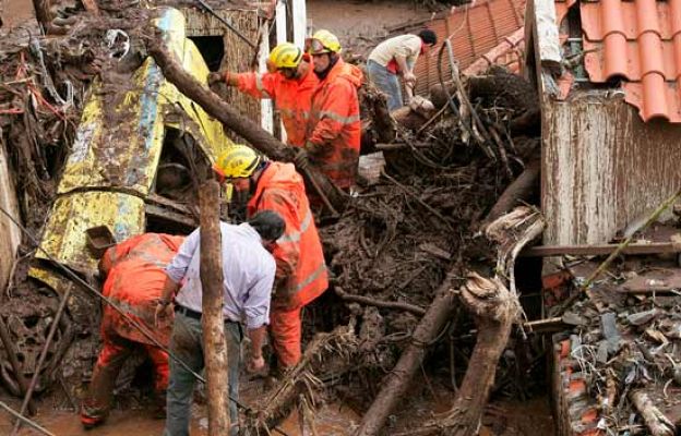 Telediario 1 - Telediario en 4' - 21/02/10