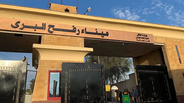 Telediario 1 - Cerca de 200 españoles esperan el momento de salir de Gaza mientras su situación se complica cada día