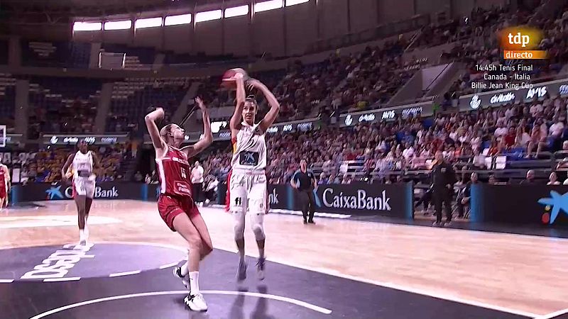 'Showtime' en la victoria de España: Alba Torrens firma uno de los pases de la ventana internacional