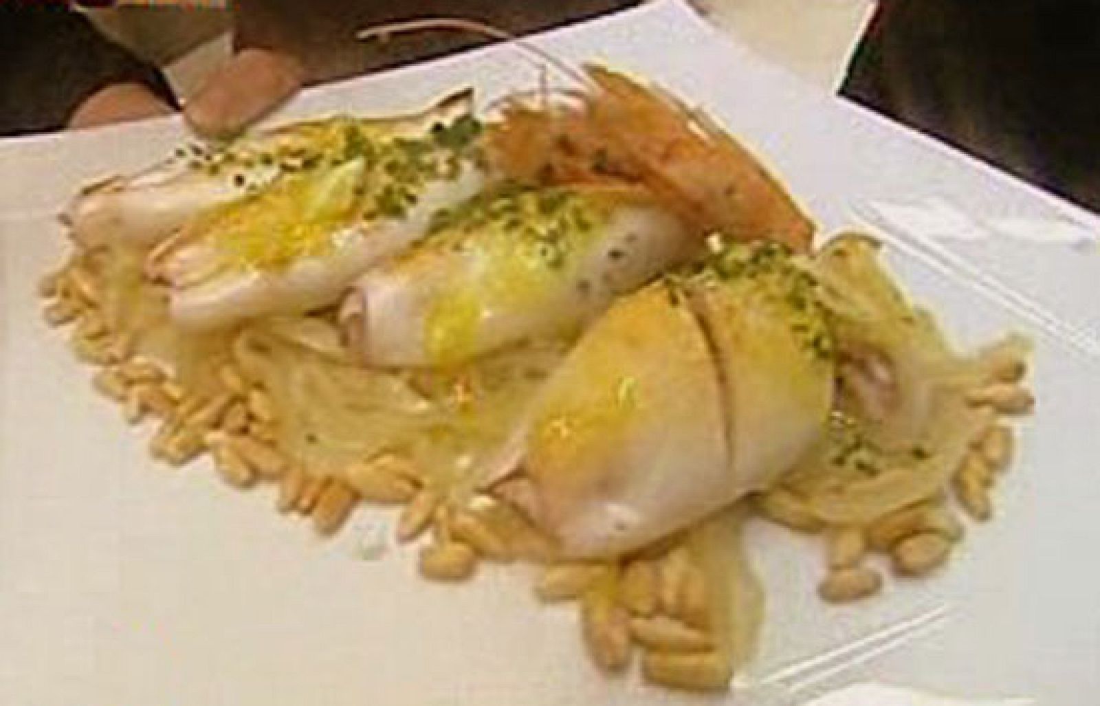 España Directo - Chipirones rellenos de langostinos - RTVE Cocina | Ver